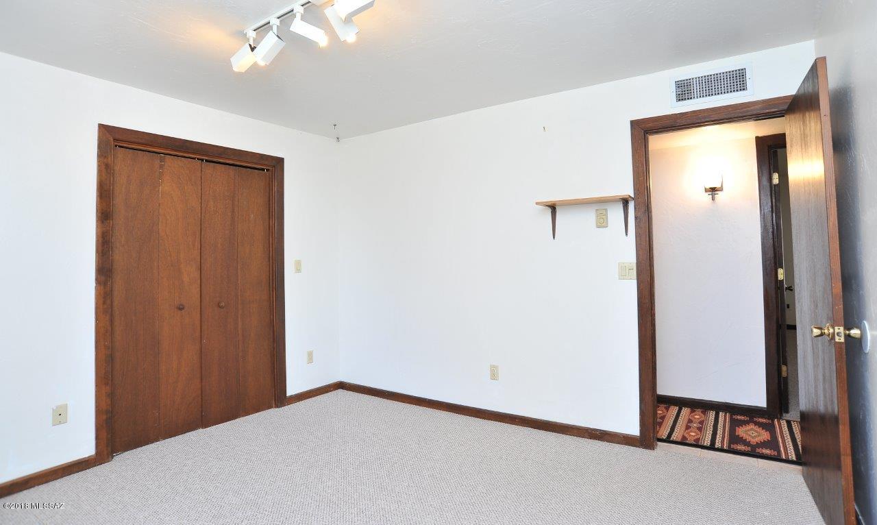 4701 North Bear Canyon Road Tucson, AZ 85749 - Photo 26 of 38