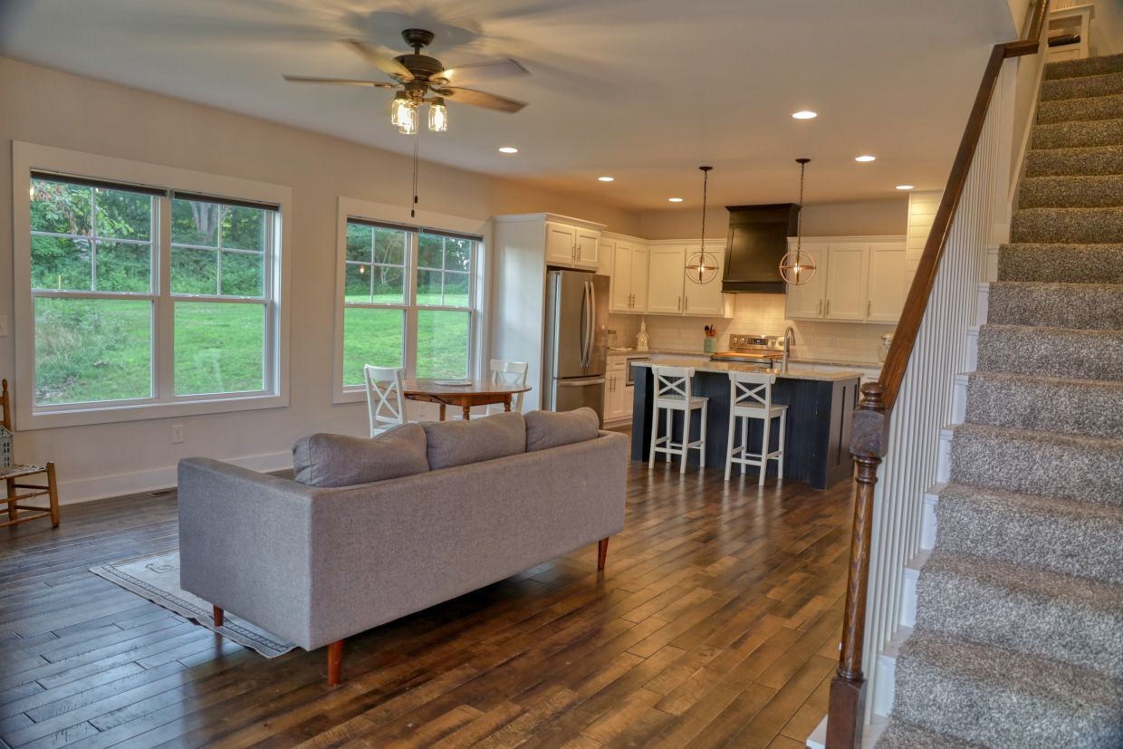 1658 Center Star Road Columbia, TN 38401 - Photo 6 of 36 a living room with furniture and a dining table