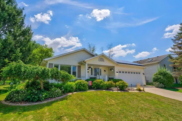 $525,000 | 2801 Tucson Trail, Madison, WI 53719