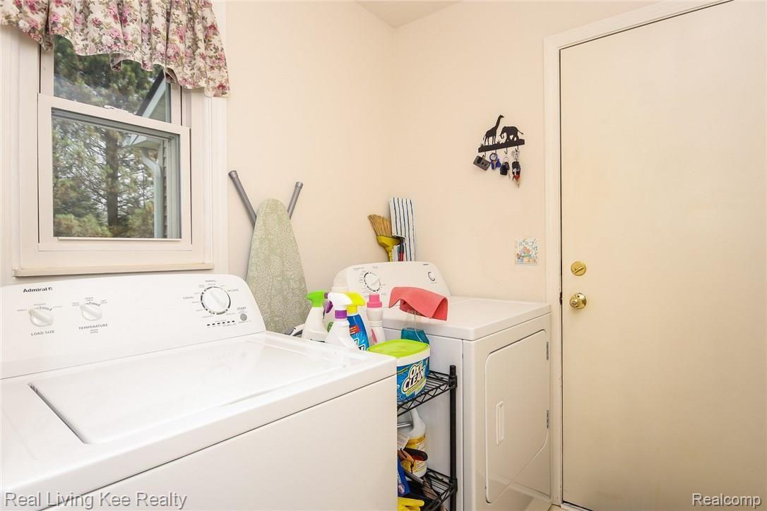 11764 Hall Road Whitmore Lake, MI 48189 - Photo 17 of 43 017-Laundry_Room-5712338-medium.jpg