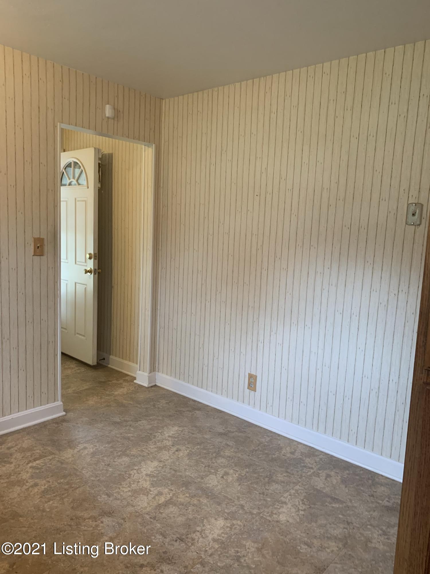 3830 East Blue Lick Road Louisville, KY 40229 - Photo 20 of 44 IMG_8450