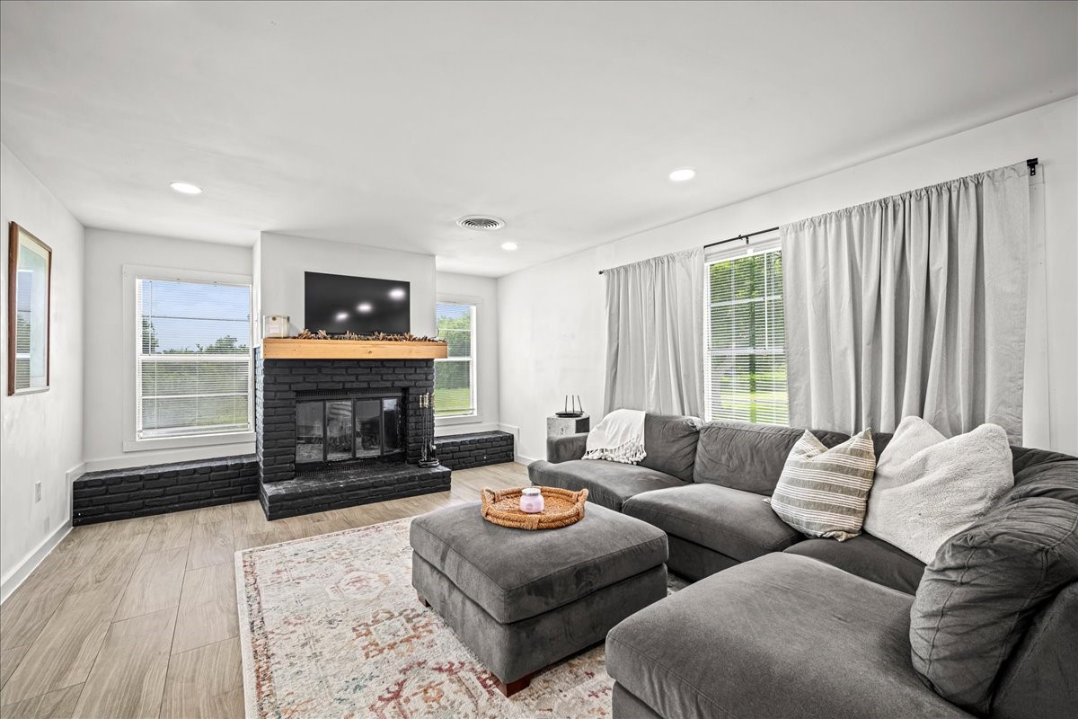 4228 Fm 390 Road West Burton, TX 77835 - Photo 4 of 25 That is light, bright, airy and ready for it's next owners!