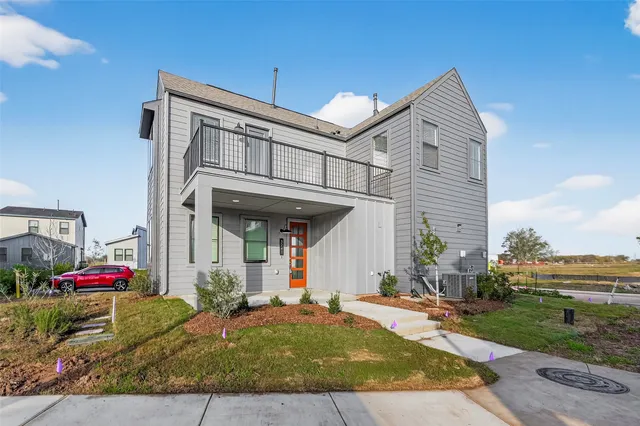 a view of a house with entertaining space