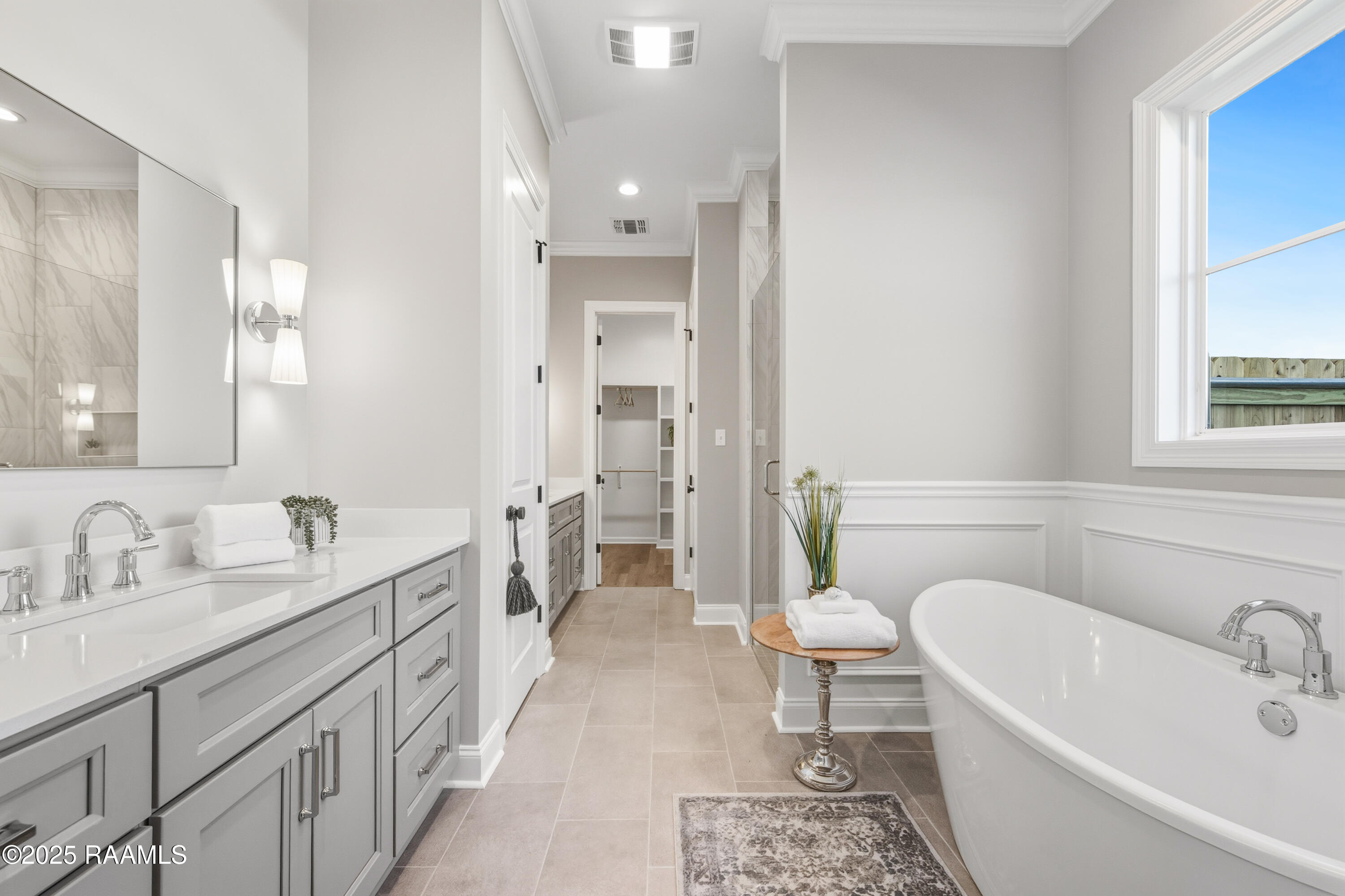 202 Keystone Drive Scott, LA 70583 - Photo 13 of 28 Primary Bathroom