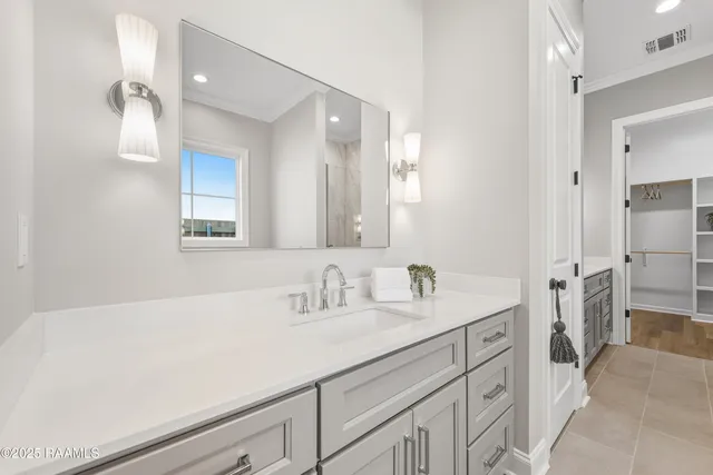 $393,990 | 202 Keystone Drive, Scott, LA 70583