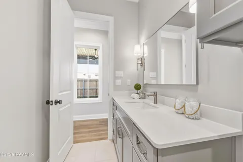 $393,990 | 202 Keystone Drive, Scott, LA 70583