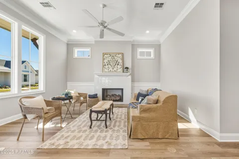 $393,990 | 202 Keystone Drive, Scott, LA 70583