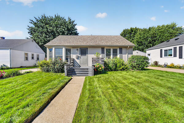 1728 Russet Street Racine, WI 53405 - Photo 1 of 27 Welcome Home!