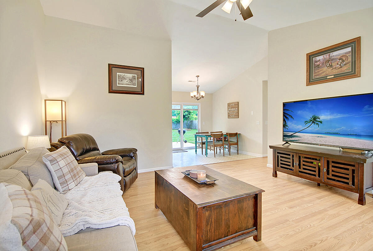 5064 Manor Road Hollywood, SC 29449 - Photo 11 of 31 CREM_5064 Manor_021