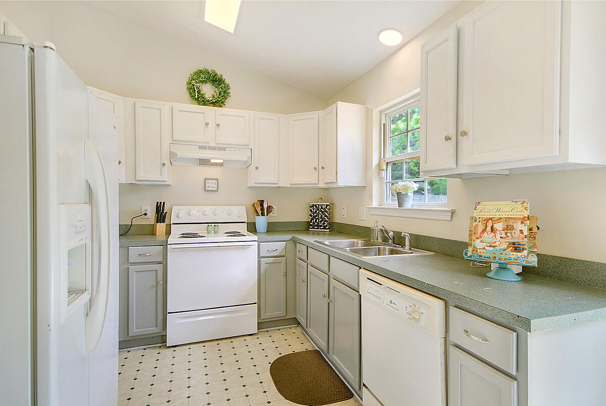 5064 Manor Road Hollywood, SC 29449 - Photo 16 of 31 CREM_5064 Manor_014