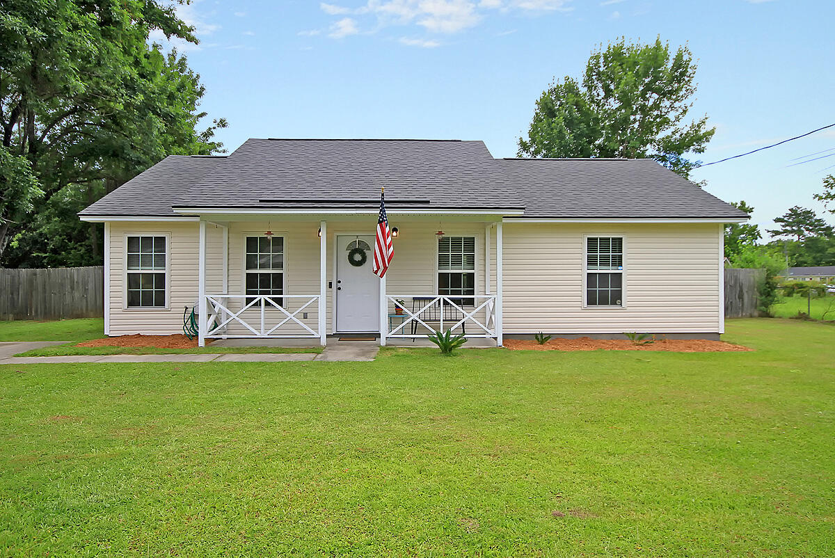 5064 Manor Road Hollywood, SC 29449 - Photo 3 of 31 CREM_5064 Manor_003