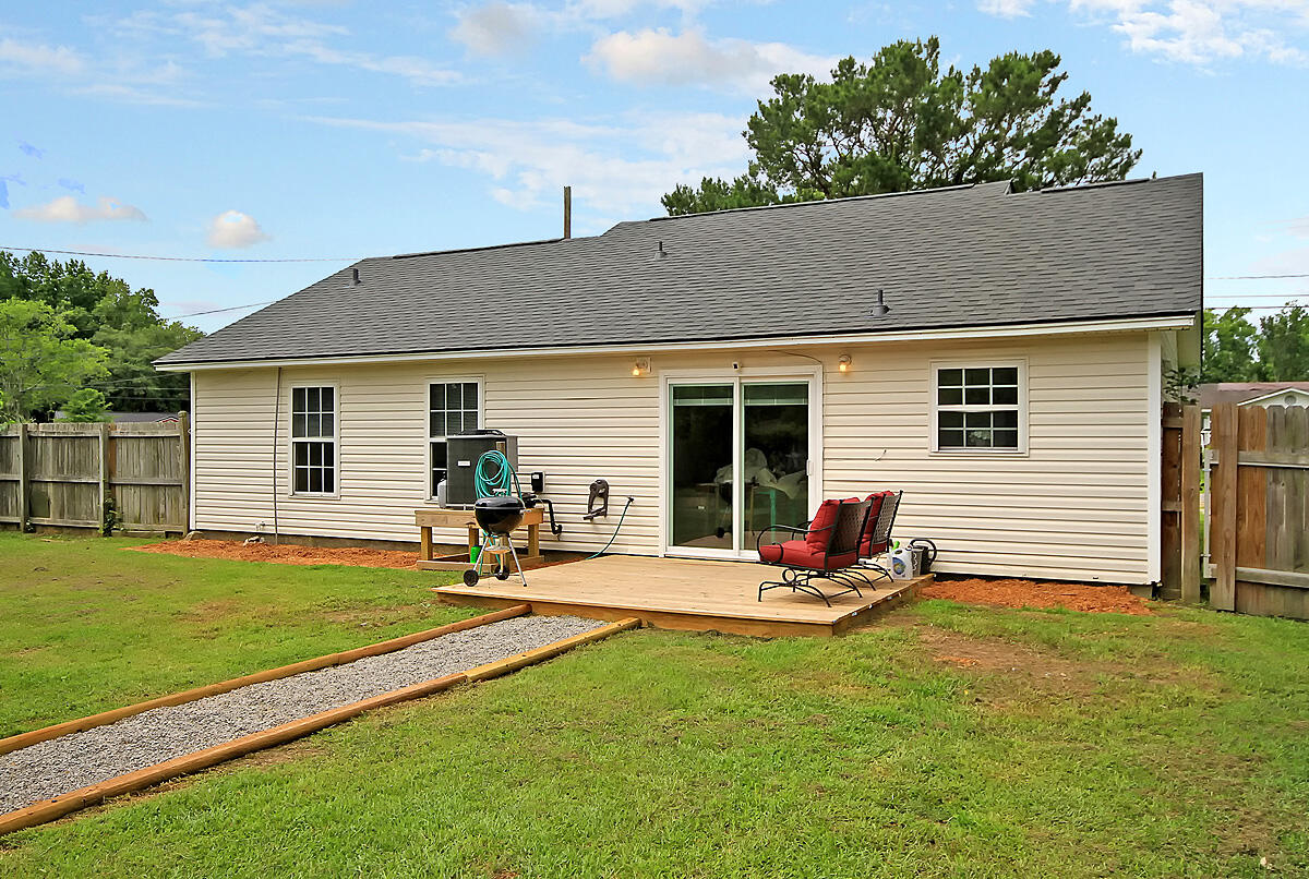 5064 Manor Road Hollywood, SC 29449 - Photo 6 of 31 CREM_5064 Manor_008