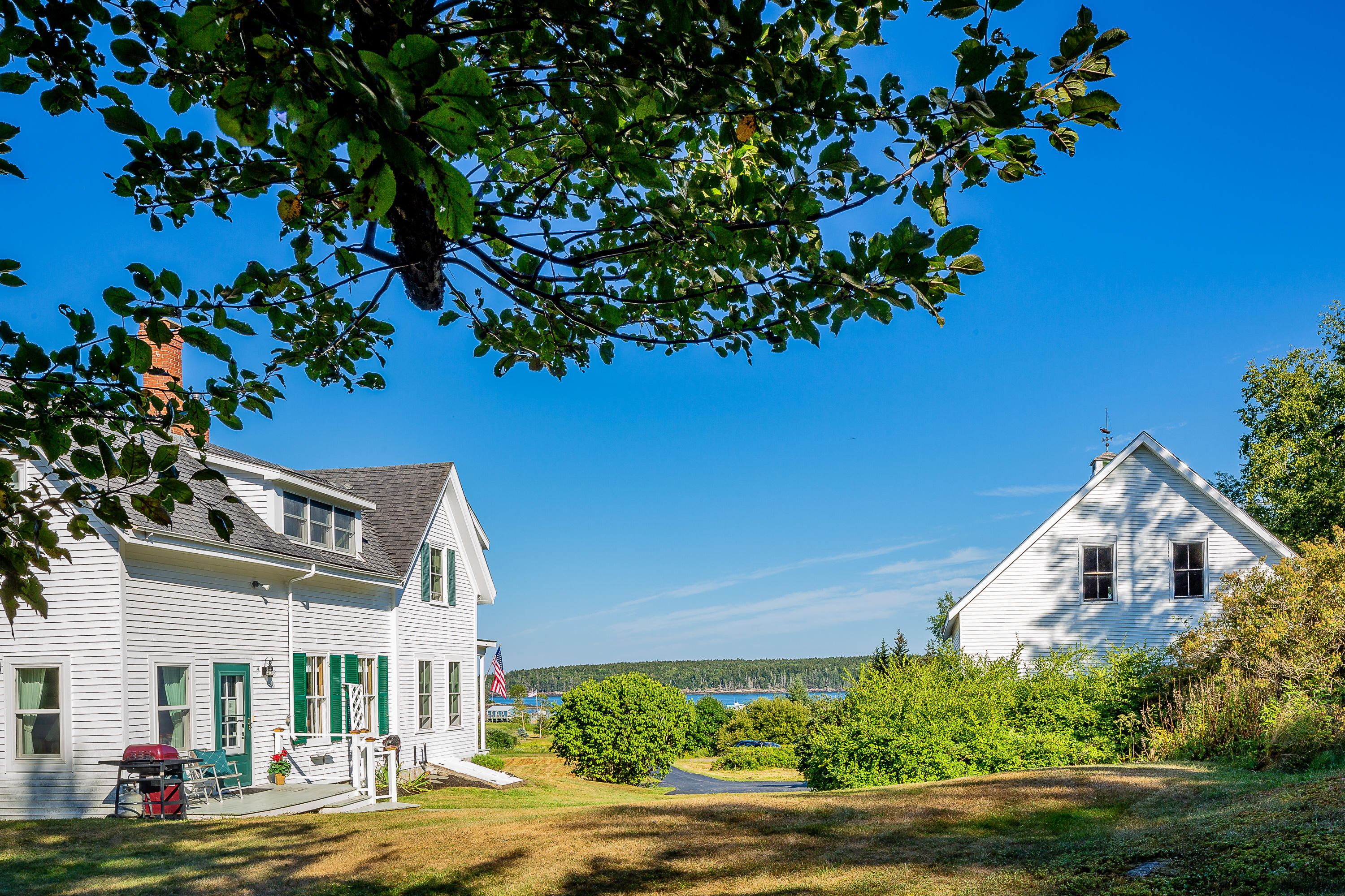 32 Lighthouse Road Owls Head, ME 04854 - Photo 7 of 34 32Lighthouse_04_S_print