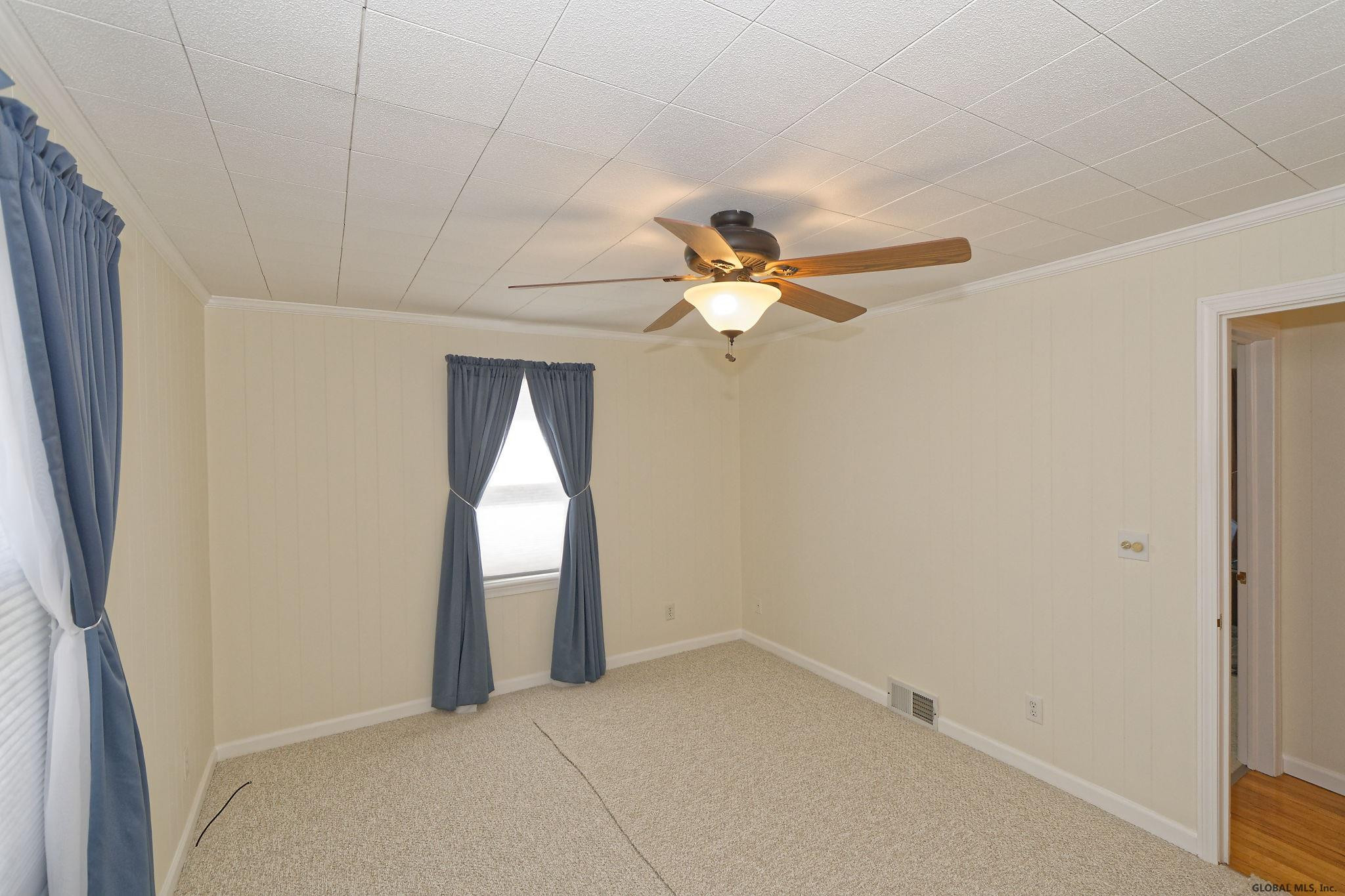 2914 Windermere Road Schenectady, NY 12304 - Photo 13 of 30 Photo 14