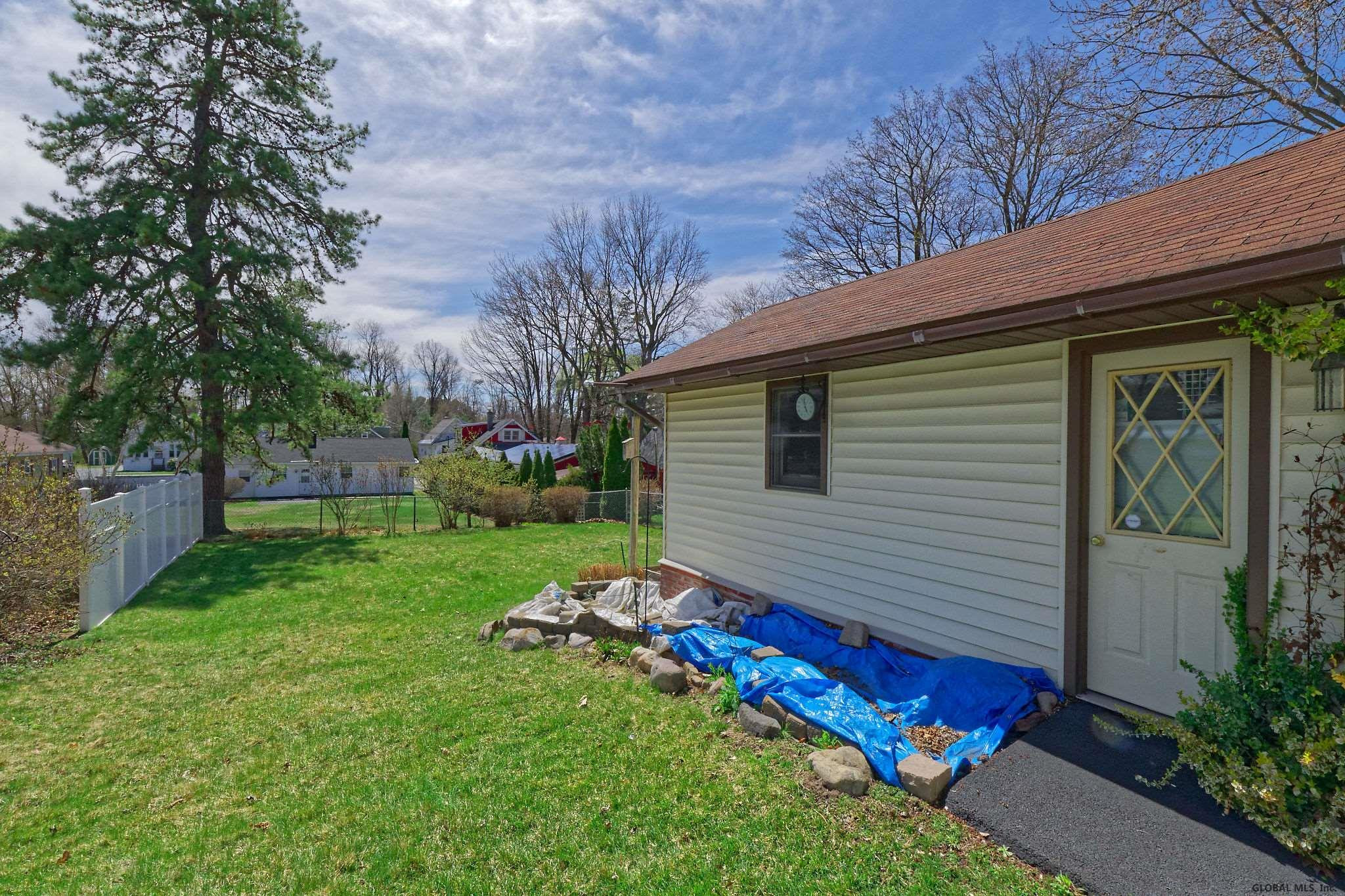 2914 Windermere Road Schenectady, NY 12304 - Photo 27 of 30 Photo 28