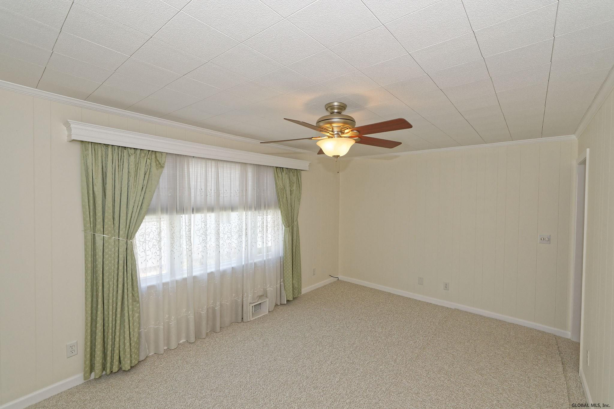 2914 Windermere Road Schenectady, NY 12304 - Photo 4 of 30 Photo 5