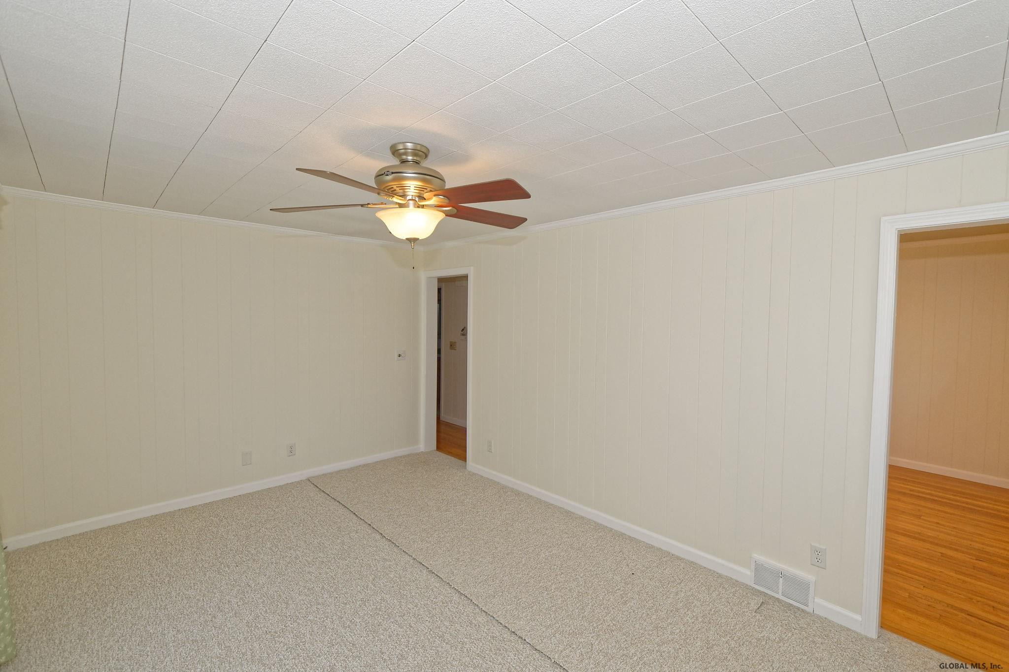 2914 Windermere Road Schenectady, NY 12304 - Photo 5 of 30 Photo 6