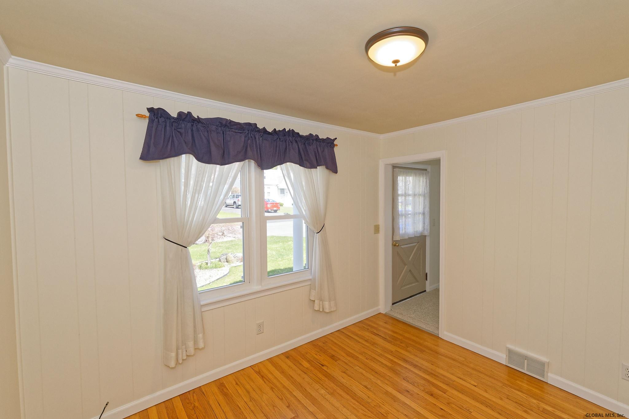 2914 Windermere Road Schenectady, NY 12304 - Photo 7 of 30 Photo 8