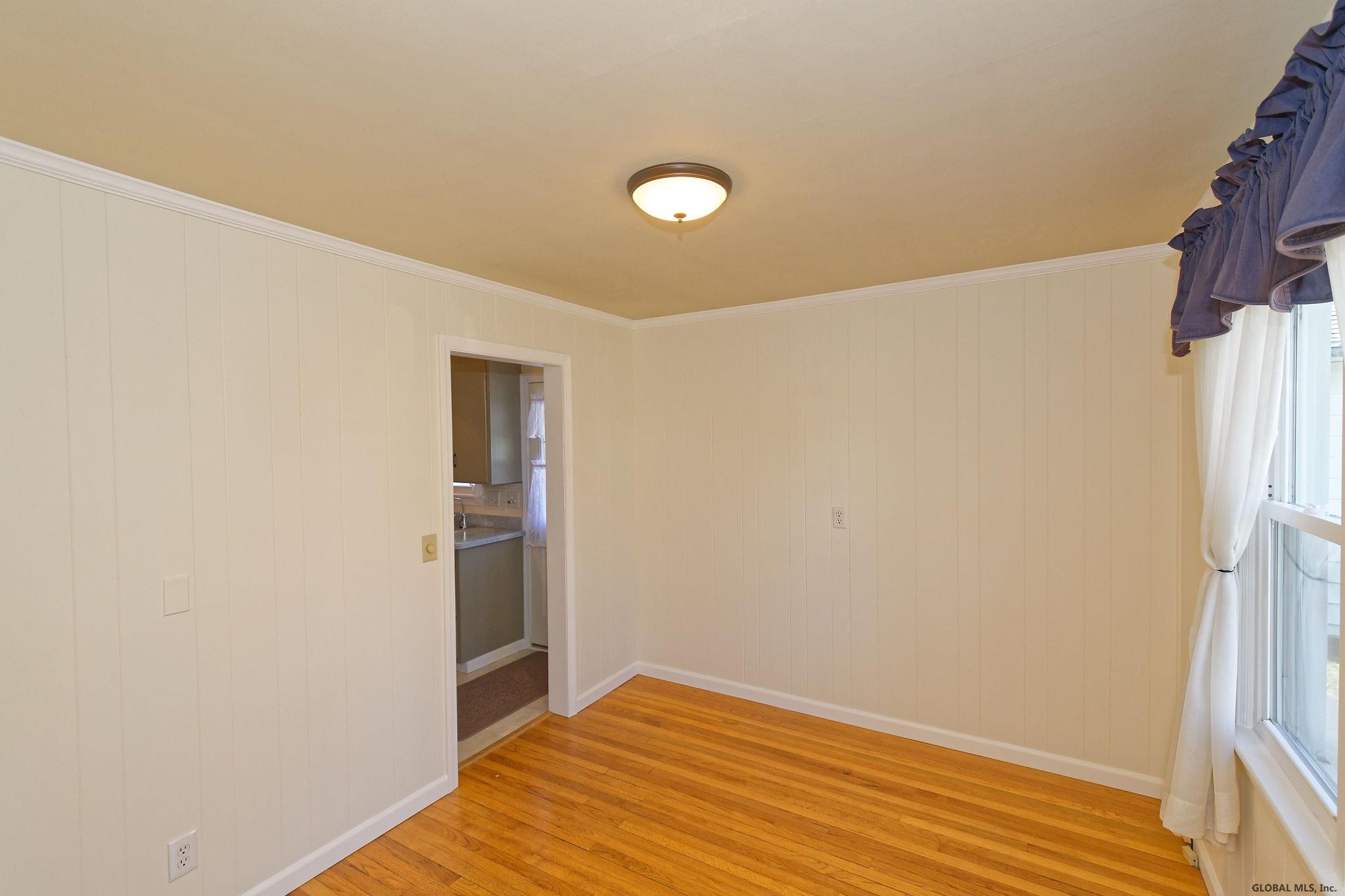 2914 Windermere Road Schenectady, NY 12304 - Photo 8 of 30 Photo 9