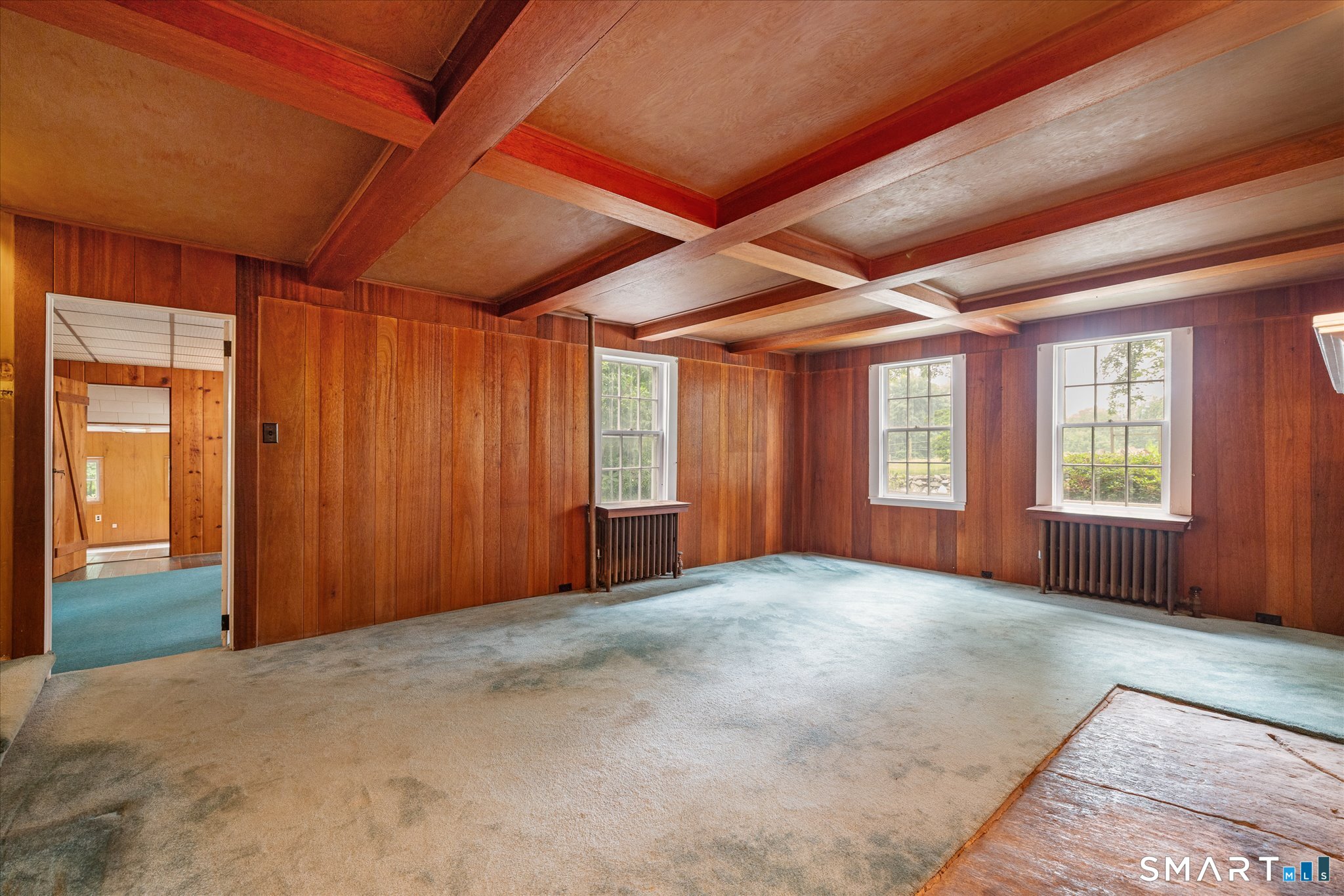 218 North Bigelow Road Hampton, CT 06247 - Photo 18 of 40 Living room, assumed hardwood under carpeting.