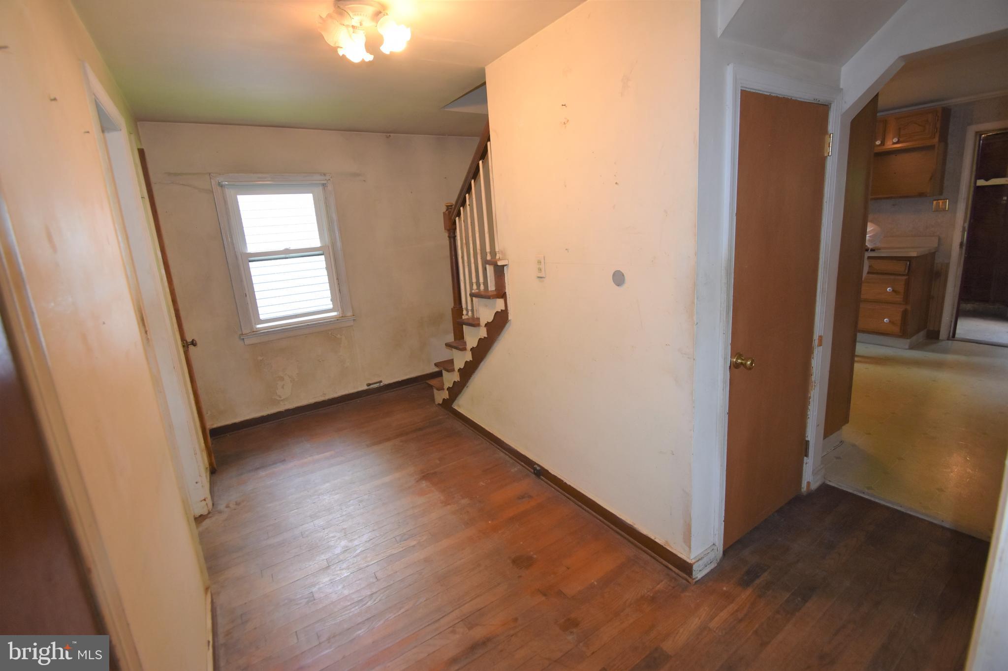 1535 Welsh Road Reading, PA 19607 - Photo 3 of 20 Hallway