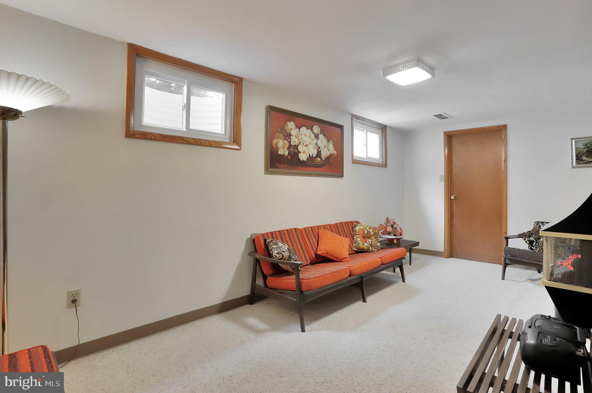 17818 Woodcrest Road Hagerstown, MD 21740 - Photo 27 of 39 Gallery Image 27