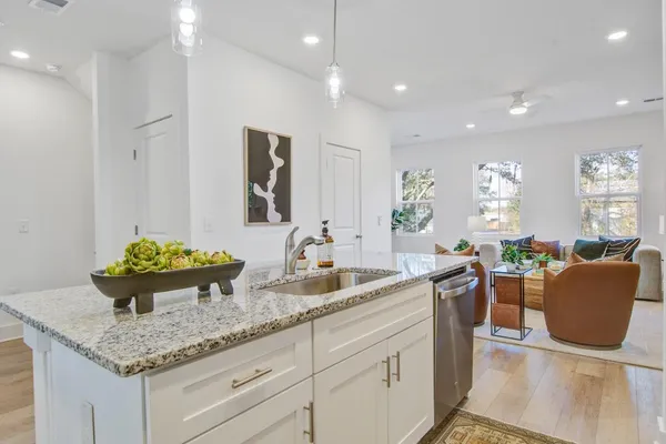 $2,295 | 2161 West Jimtown Drive, Unit 101, North Charleston, SC 29405