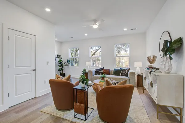 $2,295 | 2161 West Jimtown Drive, Unit 101, North Charleston, SC 29405