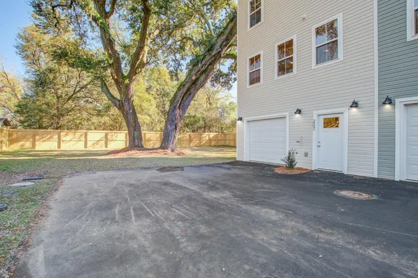 $2,295 | 2161 West Jimtown Drive, Unit 101, North Charleston, SC 29405