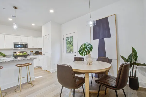 $2,295 | 2161 West Jimtown Drive, Unit 101, North Charleston, SC 29405