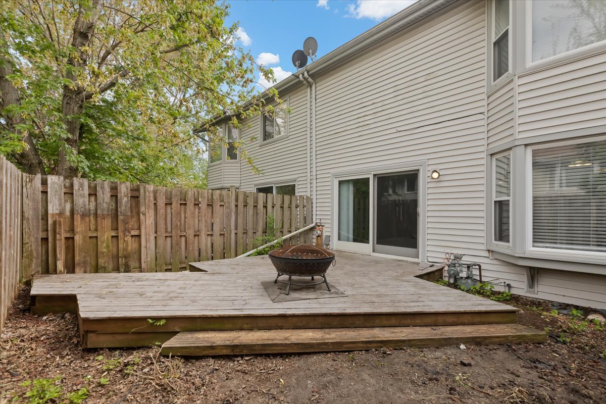246 Monroe Road Bolingbrook, IL 60440 - Photo 28 of 32 a view of a two chairs in the patio
