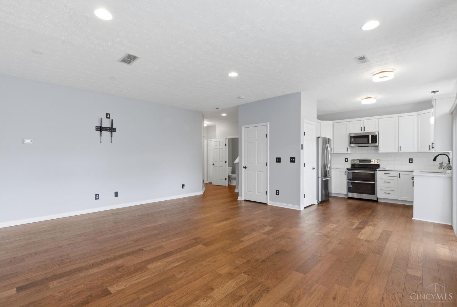 6388 Inverness Way Mason, OH 45040 - Photo 6 of 24