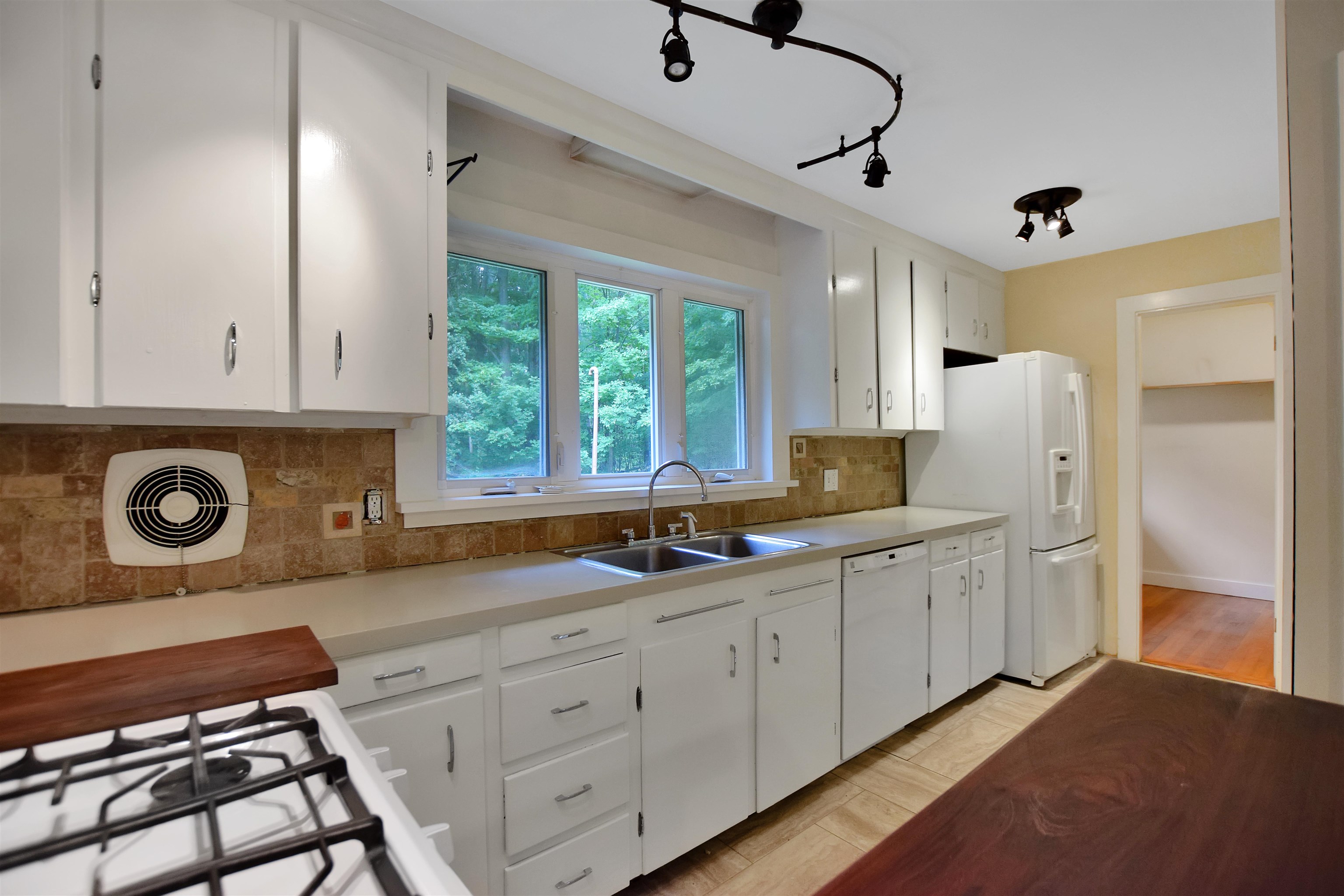 1 Pendexter Road Durham, NH 03824 - Photo 13 of 37