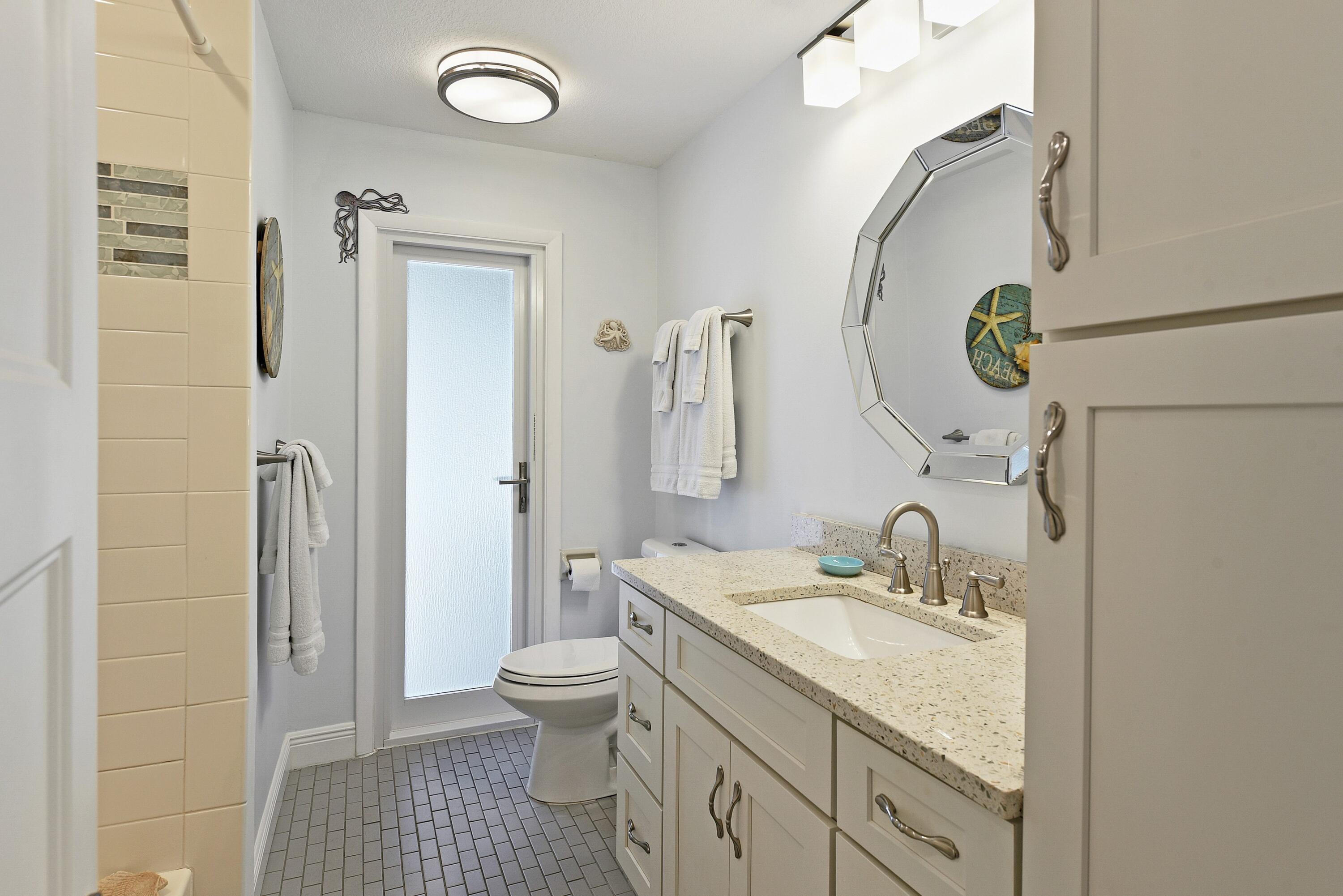 2094 Southwest Pitts Terrace Stuart, FL 34997 - Photo 22 of 43 2094 SW Pitts Terr-034-041-4200x2804