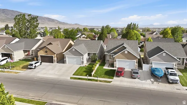 $437,900 | 1854 East Shadow Drive, Eagle Mountain, UT 84005