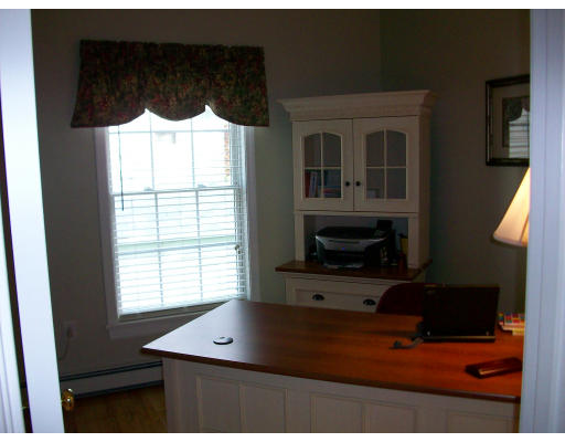 40 Harvest Road Reading, MA 01867 - Photo 14 of 18 Gallery Image 14