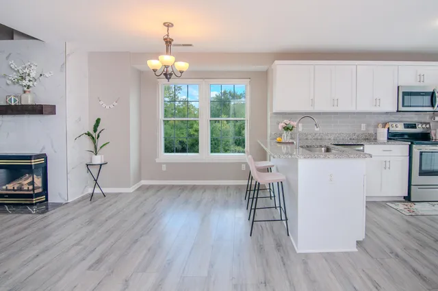 $2,400 | 1892 Lindsay Lane, Ann Arbor, MI 48104