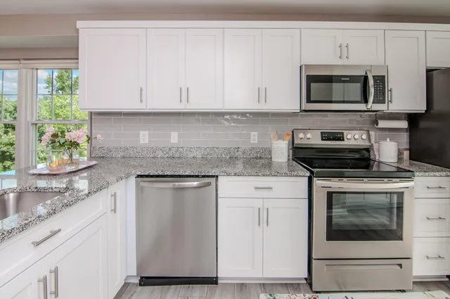 $2,400 | 1892 Lindsay Lane, Ann Arbor, MI 48104