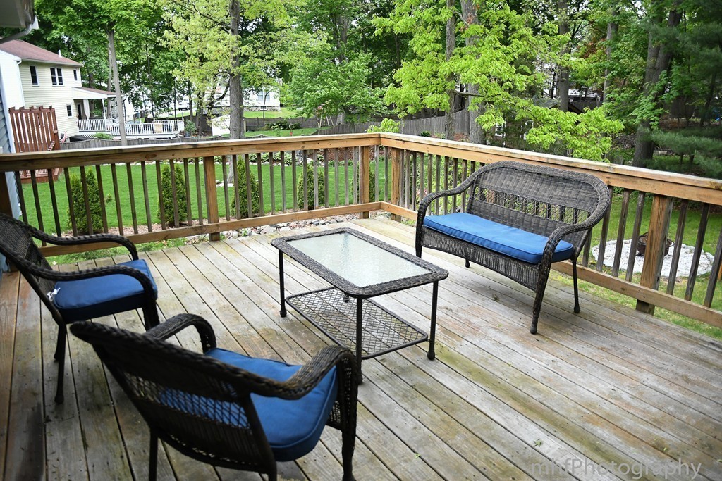 19 Fairbanks Road Framingham, MA 01701 - Photo 2 of 25