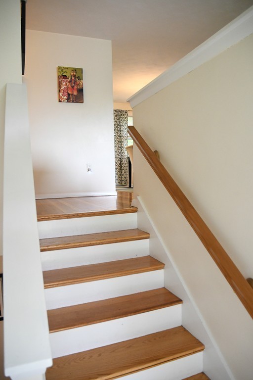 19 Fairbanks Road Framingham, MA 01701 - Photo 4 of 25