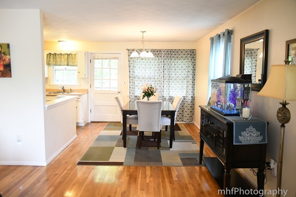 19 Fairbanks Road Framingham, MA 01701 - Photo 5 of 25
