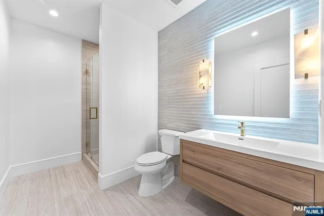 $2,649,000 | 156 Stuart Street, Paramus, NJ 07652