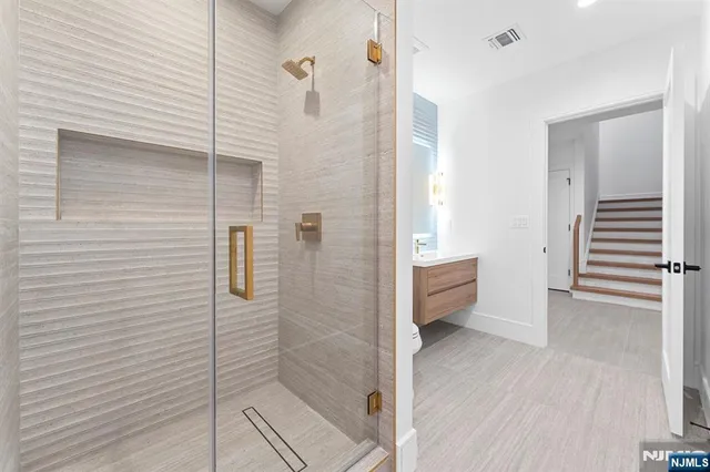 $2,649,000 | 156 Stuart Street, Paramus, NJ 07652