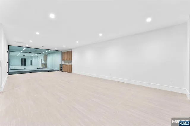 $2,649,000 | 156 Stuart Street, Paramus, NJ 07652