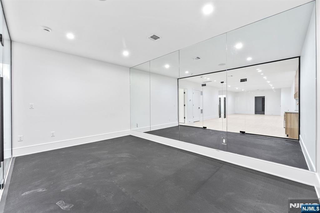 156 Stuart Street Paramus, NJ 07652 - Photo 39 of 47 a view of empty room