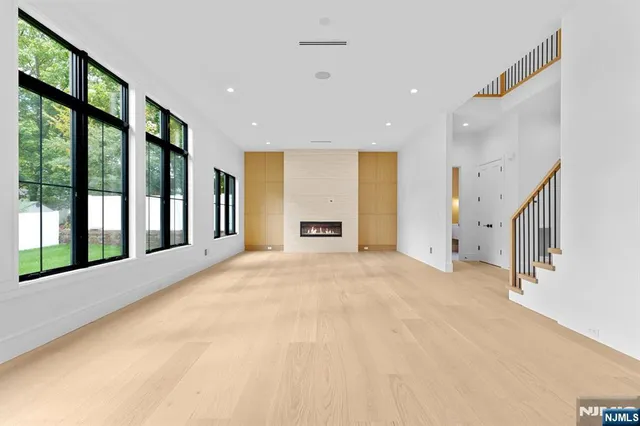 $2,649,000 | 156 Stuart Street, Paramus, NJ 07652