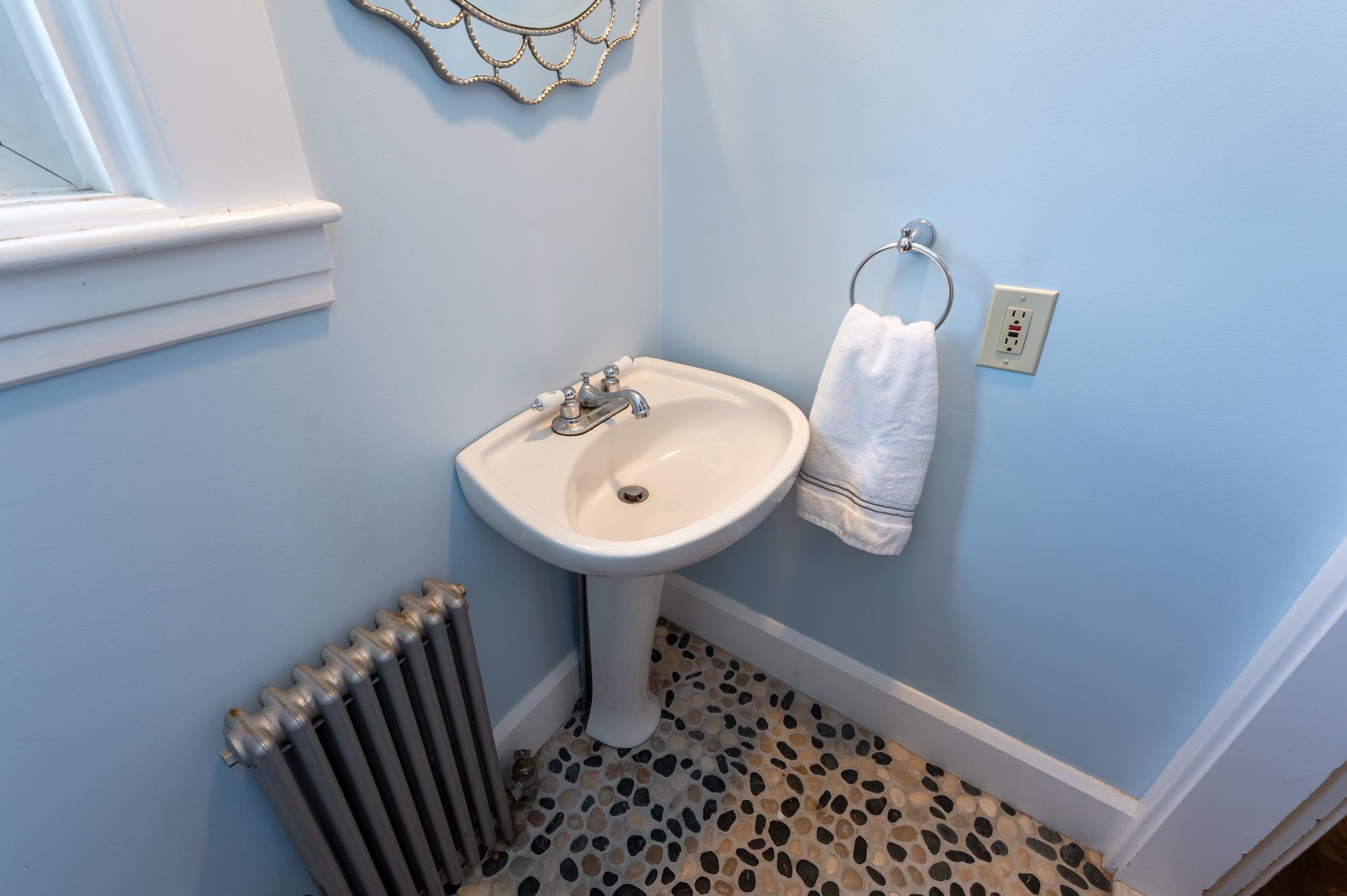 4 East Dunstable Road Nashua, NH 03060 - Photo 19 of 48 Gallery Image 19