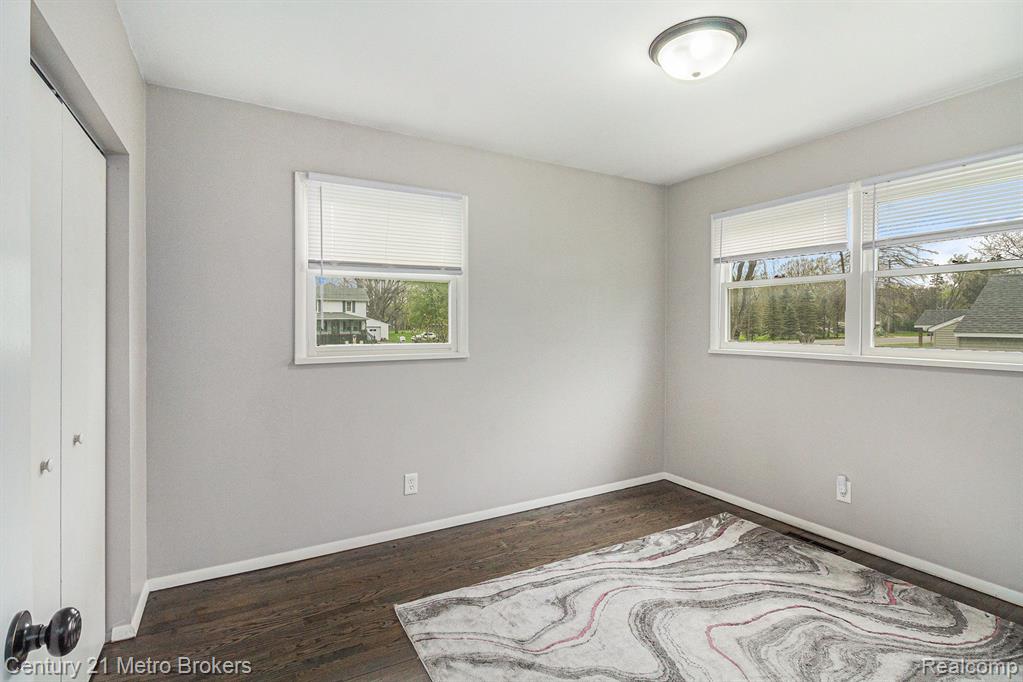 3090 North Belsay Road Flint, MI 48506 - Photo 14 of 28 Gallery Image 14