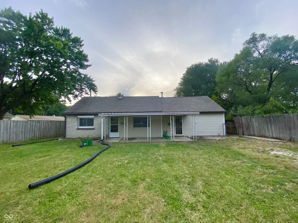 $1,400 | 410 North 20th Avenue, Beech Grove, IN 46107