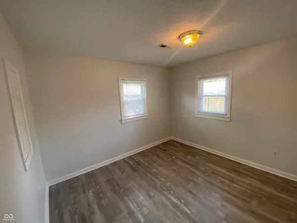 $1,400 | 410 North 20th Avenue, Beech Grove, IN 46107